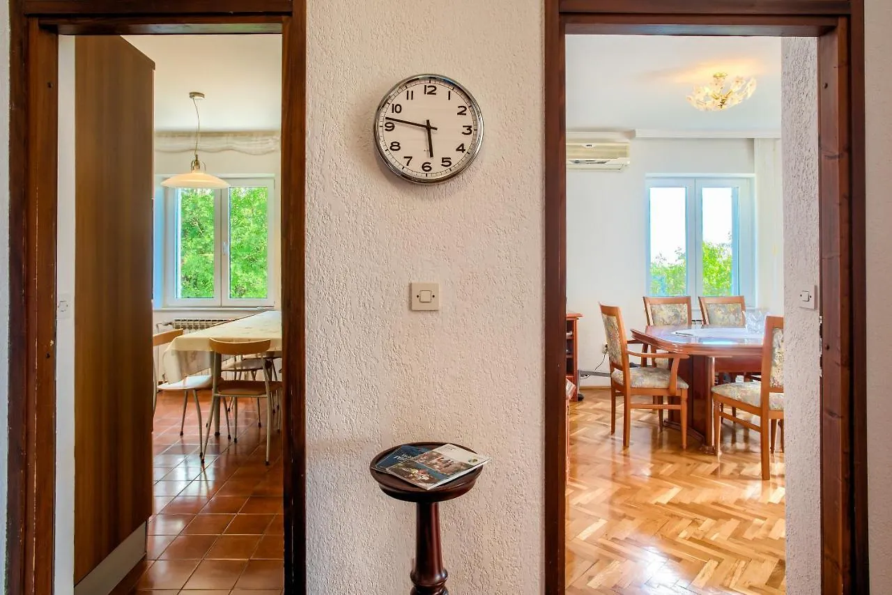 Apartments Frlan Kastav 0*,